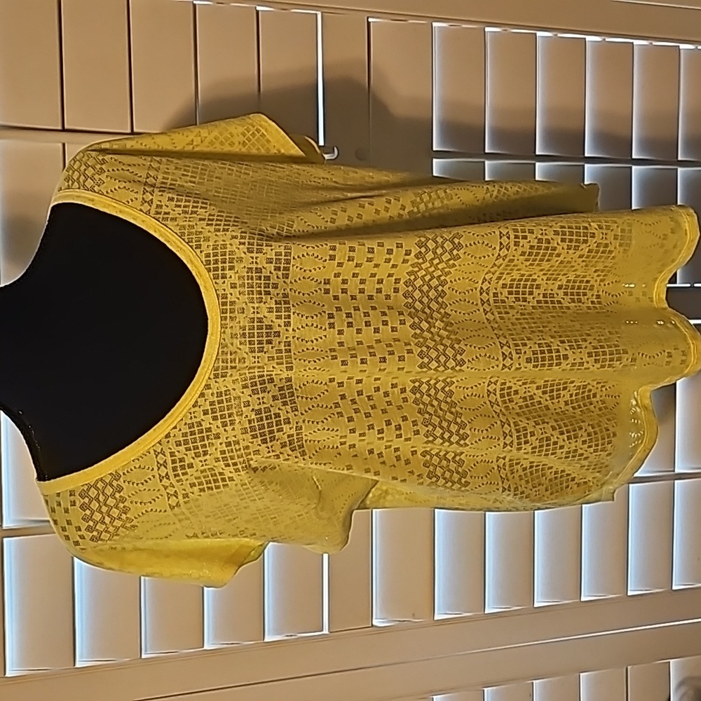 Dept222 Yellow Lace Tshirt sz L